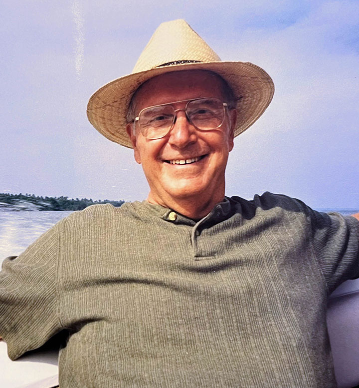 Loyola University alumnus professor Paul Hiemenz ’58